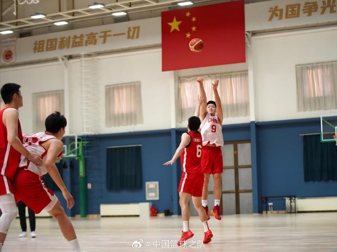 对抗训练继续!中国男篮最新训练图集新鲜出炉